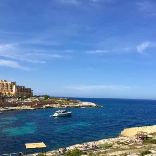 Dress to Impress on a Tight Budget