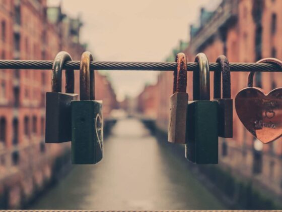 Why You Need a Locking Mailbox Today