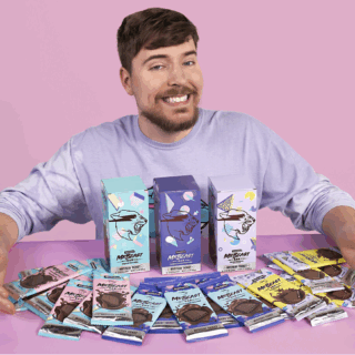 Now I Know That Taylor Swift’s Cat Is Worth $97 Million.