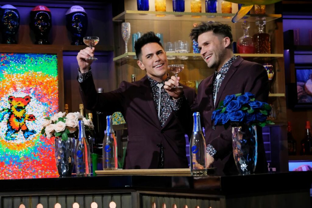 Tom-Sandoval-Tom-Schwartz-drinks