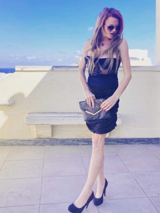 The perfect Mini Black Dress for Winter Wonders