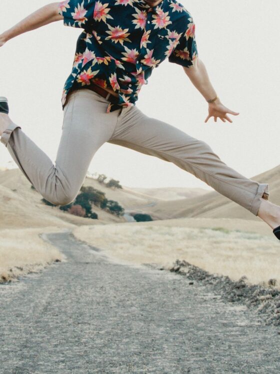 Men’s Casual Trousers for the End of Summer Season