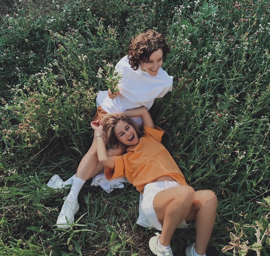 Friendship Rules 2025: The Real Guide We’re All Following